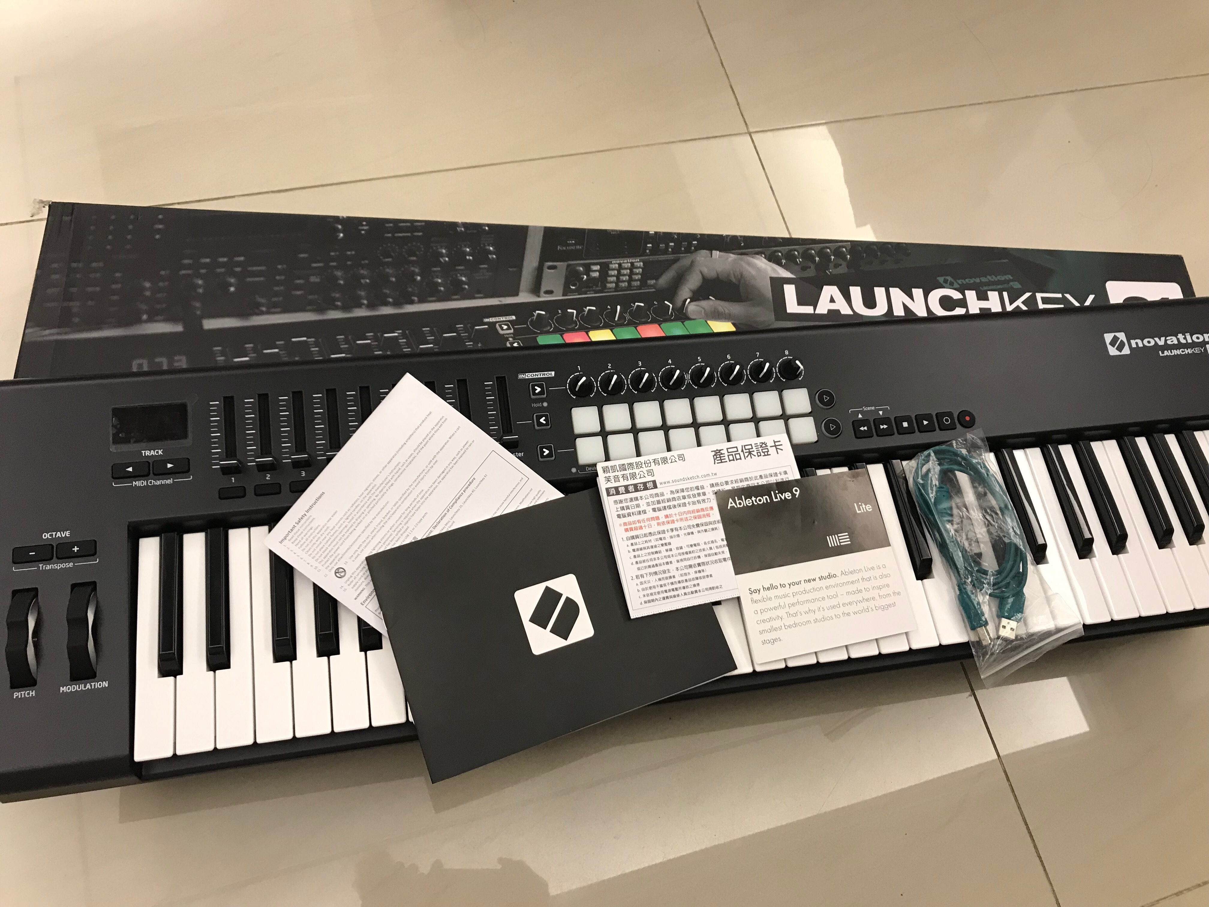 Novation Launchkey 49 mk2 (生産完了品) 特販 - vidaclube.com.br