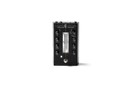 看得見的 Reverb？Gamechanger Audio 推出光學 Spring Reverb 效果器