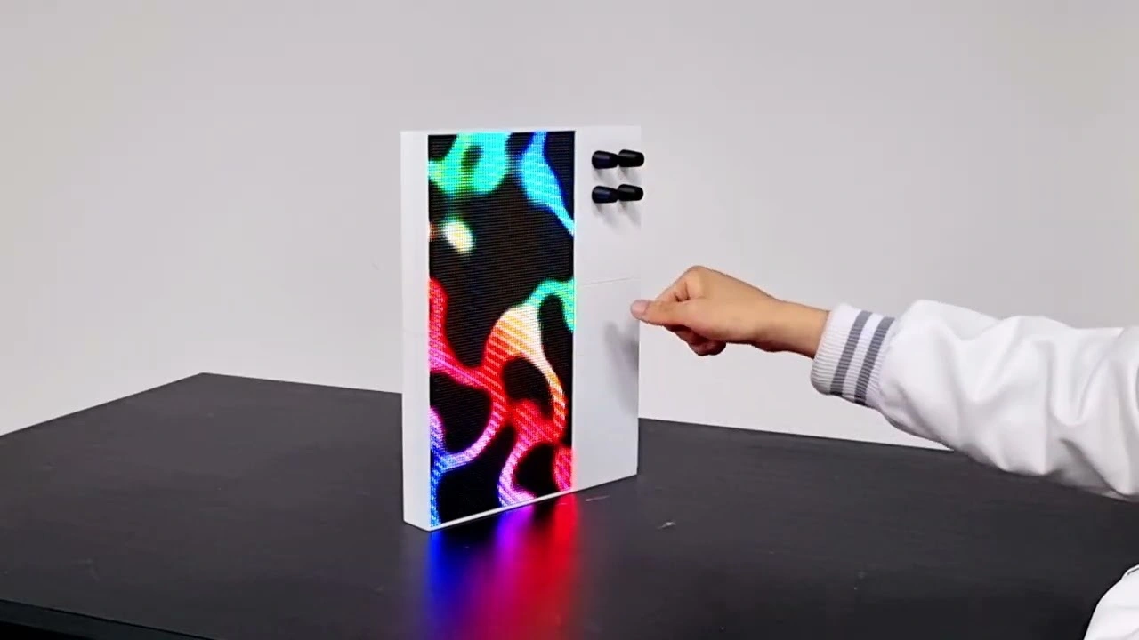 扭旋鈕就能掌控的光影旋律：開源燈光合成器 Patternflow