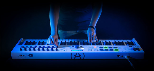 Arturia 發表了新一代的 MIDI 鍵盤：Keylab Essential 系列