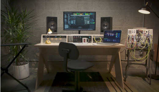 插件公司 Output 推出第一款硬體：Platform，竟然是一張工作桌！