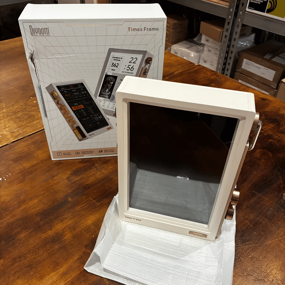 [開封盒損品出清] Times Frame 數位相框