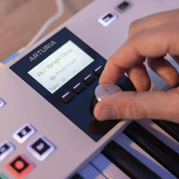 Arturia KeyLab Essential 49 MK3 MIDI 鍵盤 主控鍵盤 白色款 - 產品圖片 2