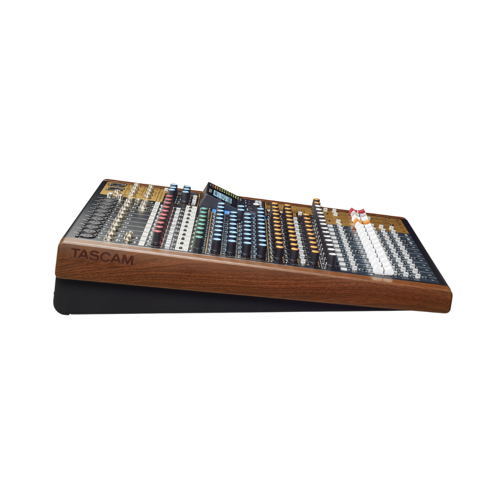 Tascam Model 16 數位混音器 多功能介面 - 產品圖片 2