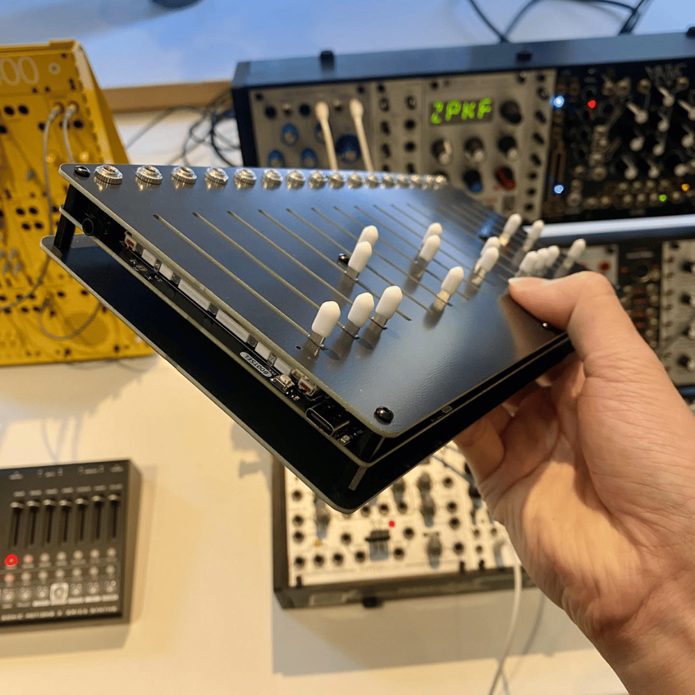 d.gig 16nx MIDI/CV FaderBank 控制器 - 產品圖片 2
