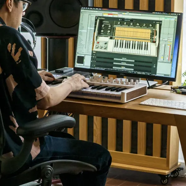 Arturia KeyLab Essential 49 MK3 MIDI 鍵盤 主控鍵盤 白色款 - 產品圖片 3
