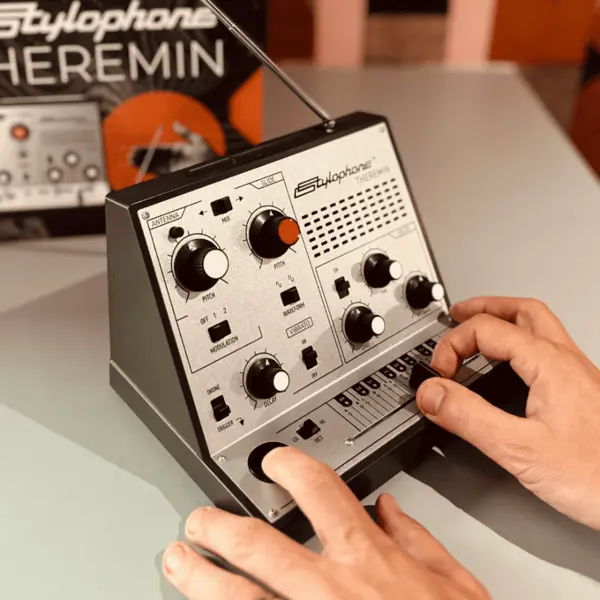 Stylophone Theremin 特雷門琴 合成器音源 - 產品圖片 3