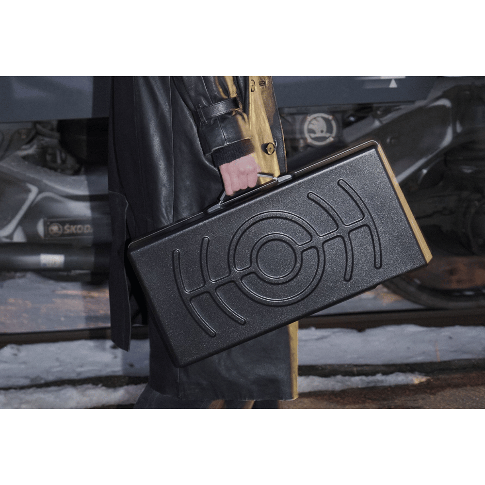 Erica Synths Carbon Fiber Travel Case 2 模組化合成器電源箱 - 產品圖片 4